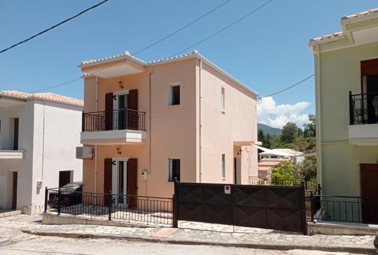 Hermes Holiday Home In The Port Of Sivota Luaran gambar